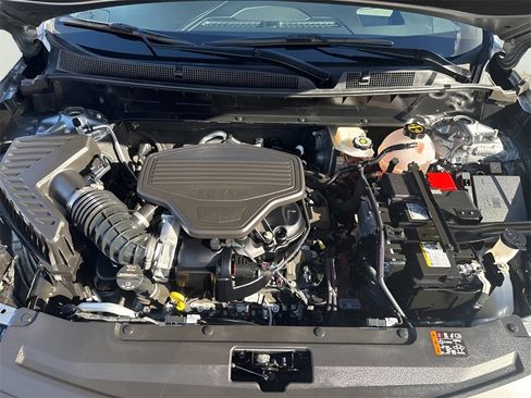 Certified 2025 Cadillac XT6 Premium Luxury w/ Platinum Package image 9