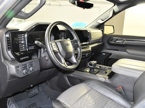 Used 2024 Chevrolet Silverado 1500 ZR2 w/ Technology Package AWD/4WD image 2