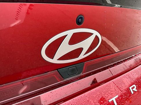 Used 2025 Hyundai Elantra Sport image 8