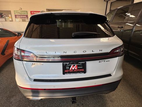 Used 2020 Lincoln Nautilus Reserve w/ Equipment Group 201A image 6