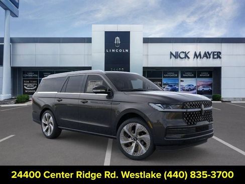 New 2026 Lincoln Navigator L Black Label AWD/4WD image 7