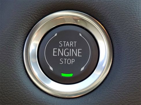 New 2026 GMC Canyon Elevation w/ Convenience Package image 18