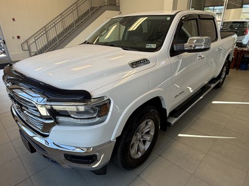 Used 2022 RAM 1500 Laramie AWD/4WD image 5
