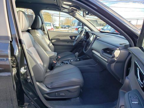Used 2025 Subaru Forester Limited w/ Popular Package #2 AWD/4WD image 17