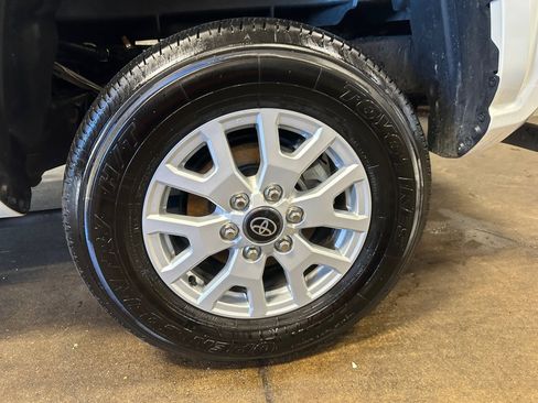 Certified 2024 Toyota Tacoma SR5 image 26