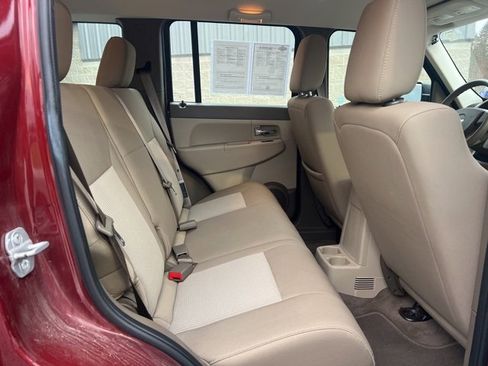 Used 2009 Jeep Liberty Sport image 13