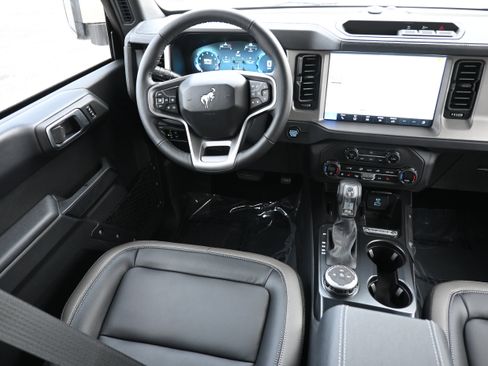 New 2025 Ford Bronco Outer Banks image 30