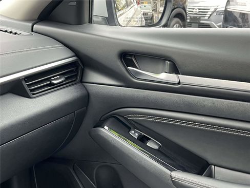 Certified 2021 Nissan Altima 2.5 SV w/ SV Premium Package image 43