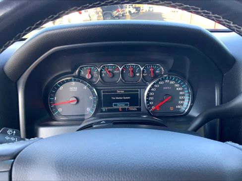 Used 2018 Chevrolet Silverado 1500 LT w/ Texas Edition RWD image 26
