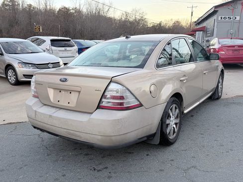 Used 2008 Ford Taurus SEL image 2