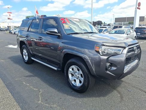 Certified 2021 Toyota 4Runner SR5 Premium w/ Moonroof Package AWD/4WD image 3