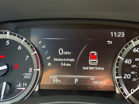 Used 2021 Toyota Highlander XLE AWD/4WD image 28