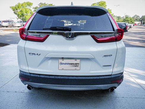 Used 2018 Honda CR-V Touring image 10