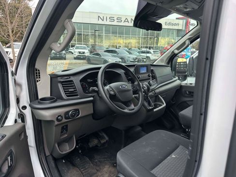 Used 2024 Ford Transit 250 Low Roof w/ Exterior Upgrade Package image 12