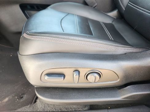 Used 2024 GMC Terrain Denali image 19