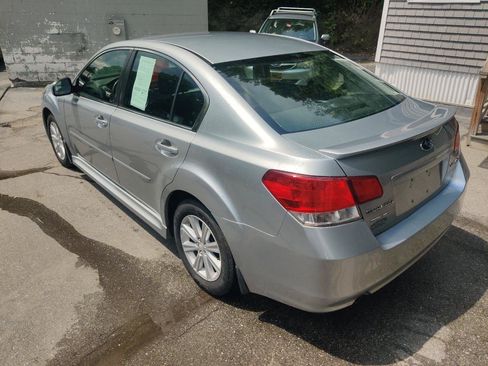 Used 2012 Subaru Legacy 2.5i Premium w/ All-Weather Pkg AWD/4WD image 4