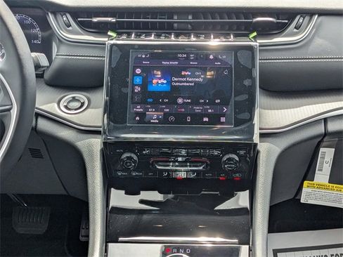 New 2025 Jeep Grand Cherokee Laredo X w/ Luxury Tech Group I image 18