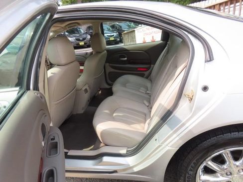 Used 2004 Chrysler 300M FWD image 11