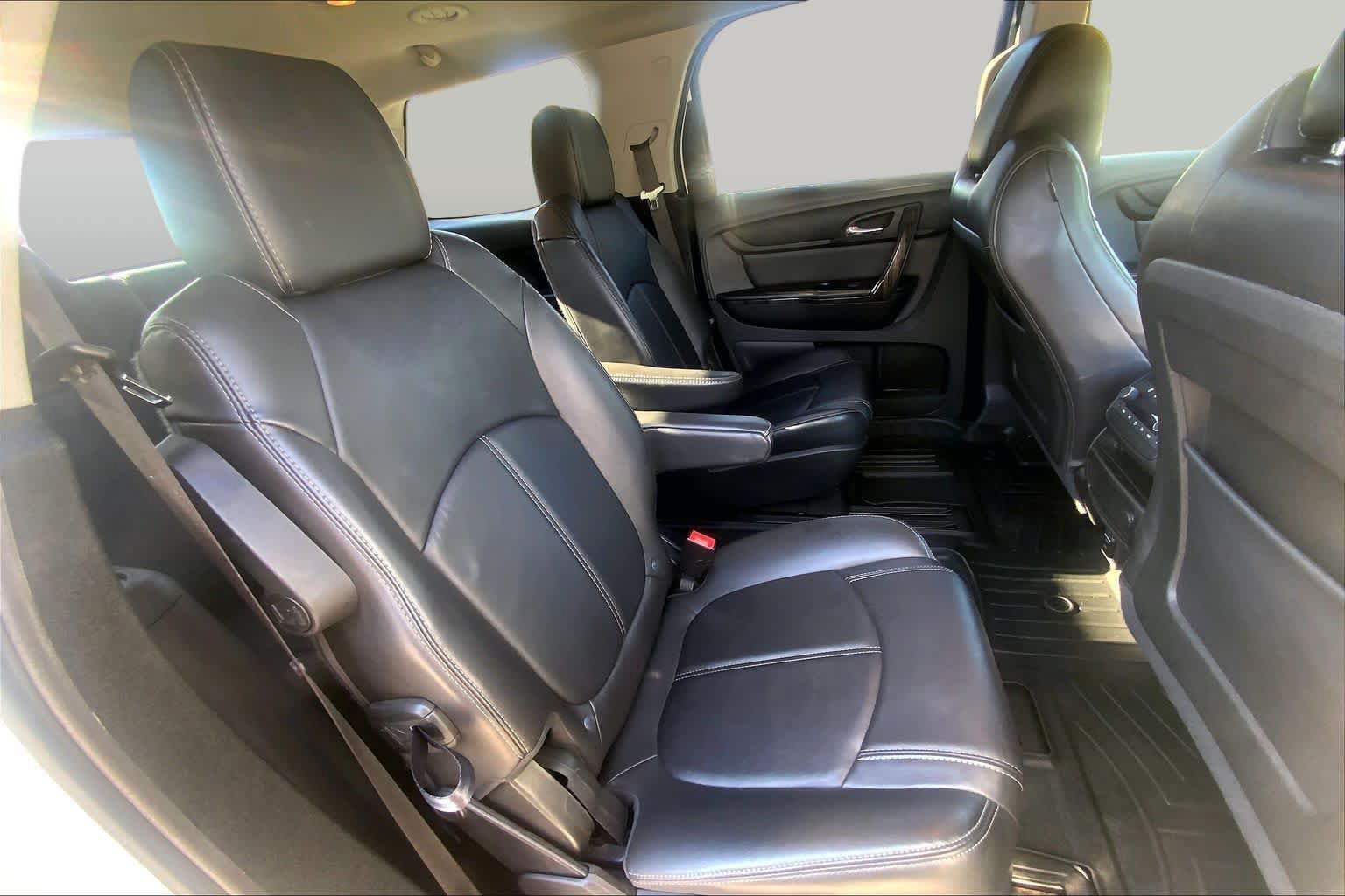 Used 2016 GMC Acadia SLT w/ Open Road Package AWD/4WD image 20