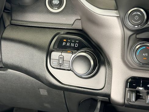 Used 2022 RAM 1500 Big Horn AWD/4WD image 14