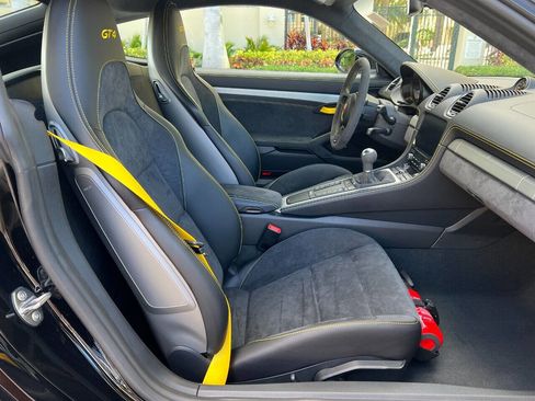 Used 2021 Porsche 718 Cayman GT4 image 10