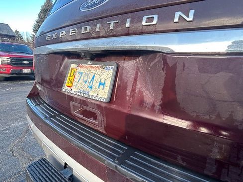 Used 2024 Ford Expedition Limited image 8