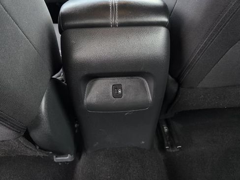 Used 2022 Nissan Sentra SV FWD image 19