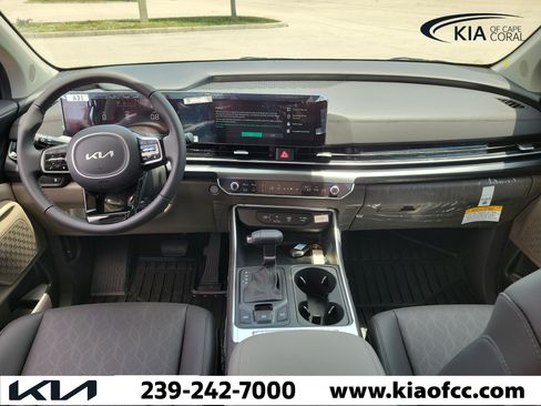 New 2026 Kia Carnival FWD image 16