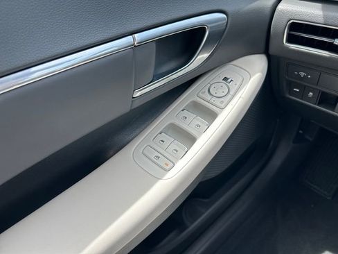 Certified 2023 Hyundai Sonata SEL FWD image 12