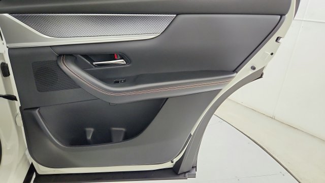 Used 2025 MAZDA CX-70 Plug-In Hybrid w/ Premium Pkg AWD/4WD image 33