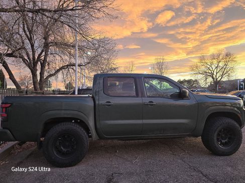 Used 2022 Nissan Frontier SV image 11