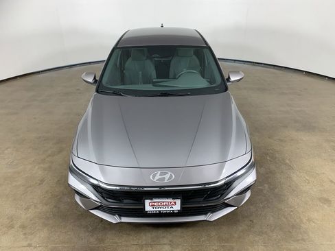 Used 2024 Hyundai Elantra SEL image 4