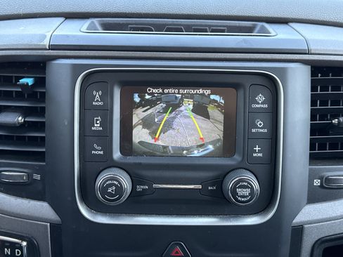 Used 2018 RAM 1500 Express RWD image 16