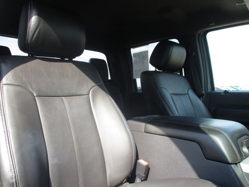 Used 2014 Ford F250 Lariat w/ Chrome Package AWD/4WD image 39