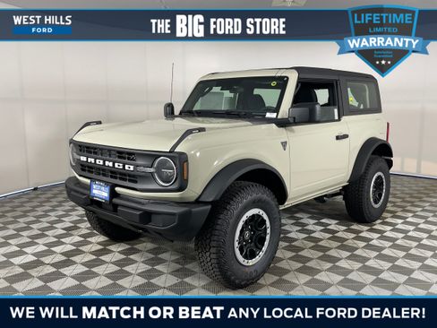New 2026 Ford Bronco 2-Door w/ Sasquatch Package AWD/4WD image 1