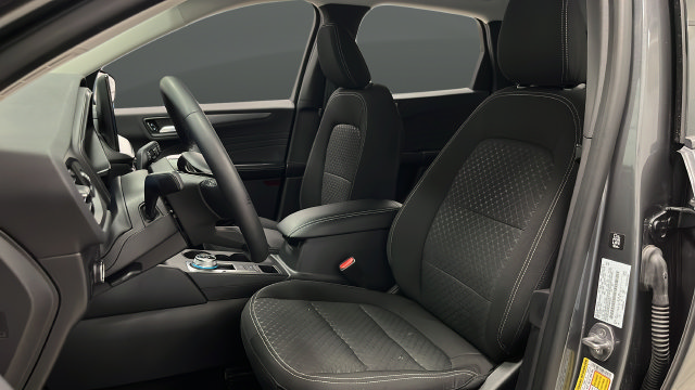 Used 2023 Ford Escape Active w/ Tech Pack #2 AWD/4WD image 9