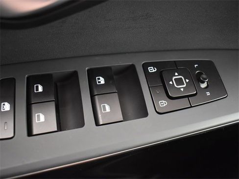 Used 2025 Kia Niro EX image 30