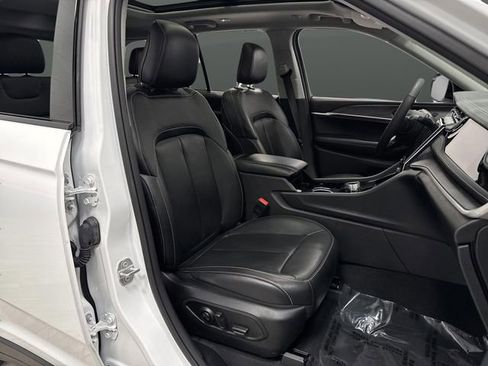 Used 2023 Jeep Grand Cherokee 4WD 4xe w/ Luxury Tech Group II image 35