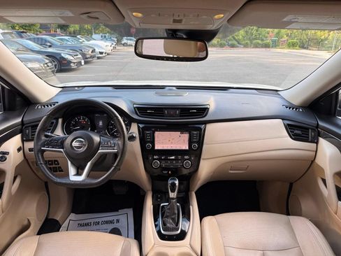 Used 2019 Nissan Rogue SL w/ Premium Package AWD/4WD image 37