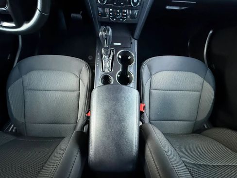 Used 2018 Ford Explorer XLT w/ Equipment Group 201A FWD image 49