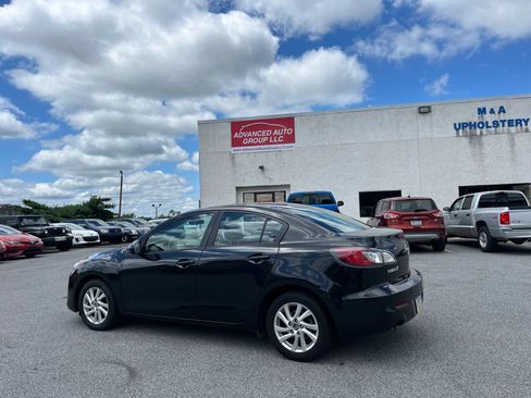 Used 2013 MAZDA MAZDA3 i Touring FWD image 3