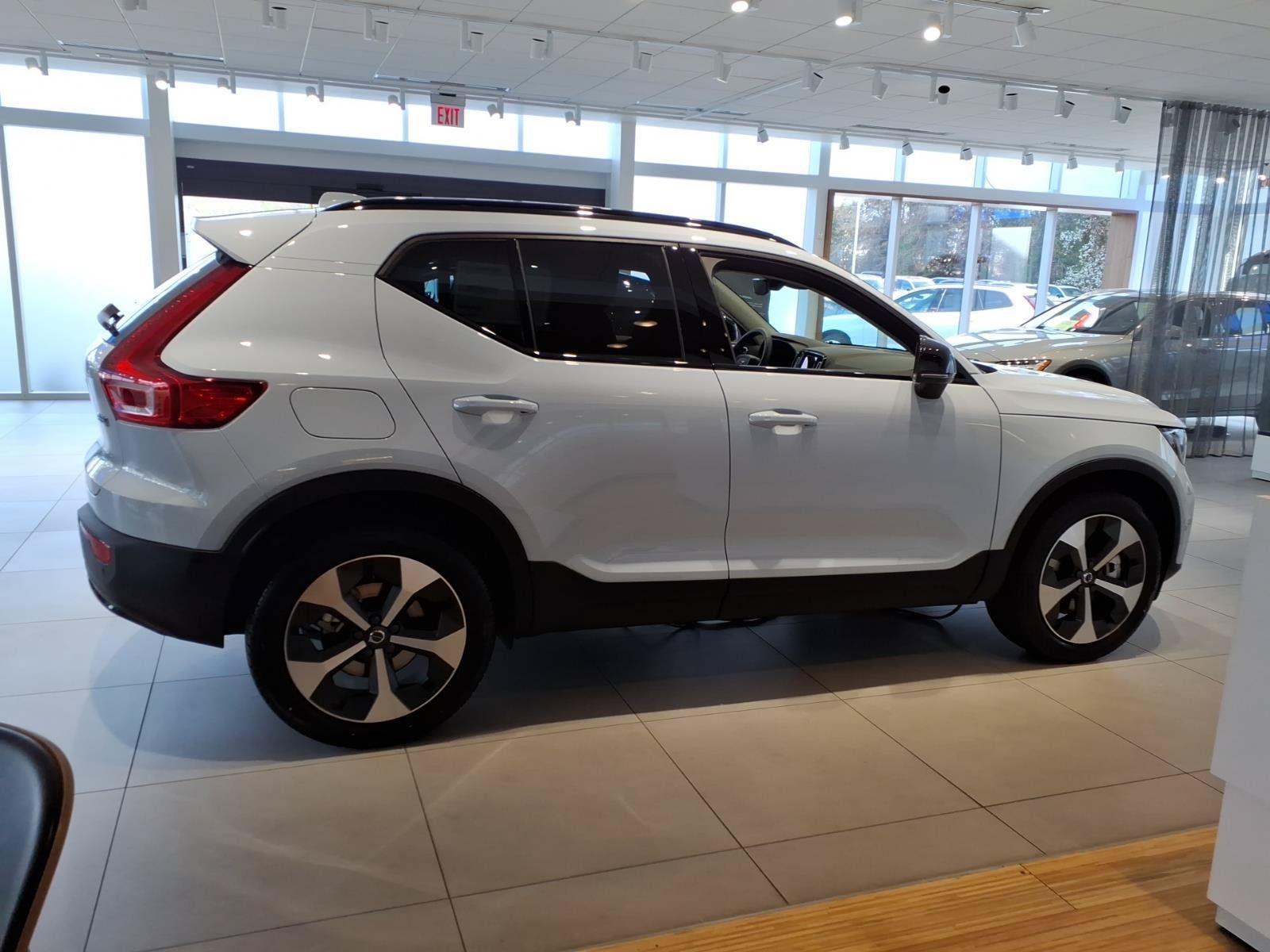 New 2026 Volvo XC40 B5 Plus w/ Protection Package Premier AWD/4WD image 10