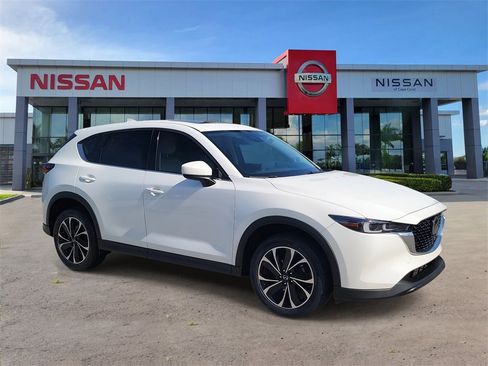 Used 2022 MAZDA CX-5 AWD 2.5 S w/ Premium Package image 2