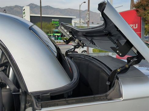 Used 2005 Chevrolet SSR Base w/ Preferred Equipment Group image 33