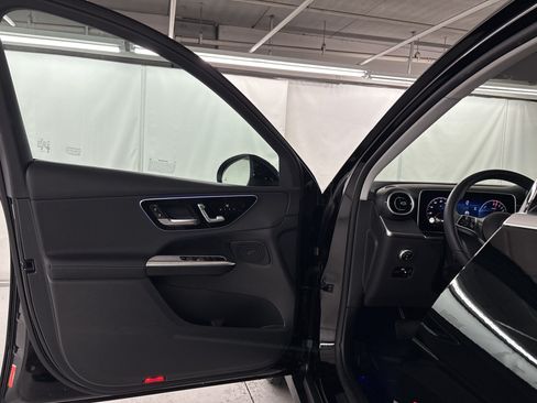Certified 2025 Mercedes-Benz GLC 350e 4MATIC image 26