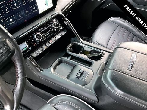 Used 2024 GMC Sierra 2500 AT4X image 18