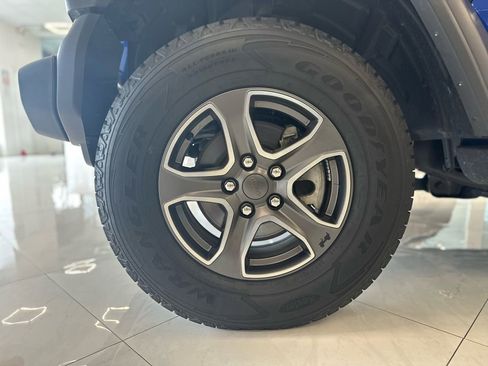 Used 2019 Jeep Wrangler Unlimited Sport S image 39