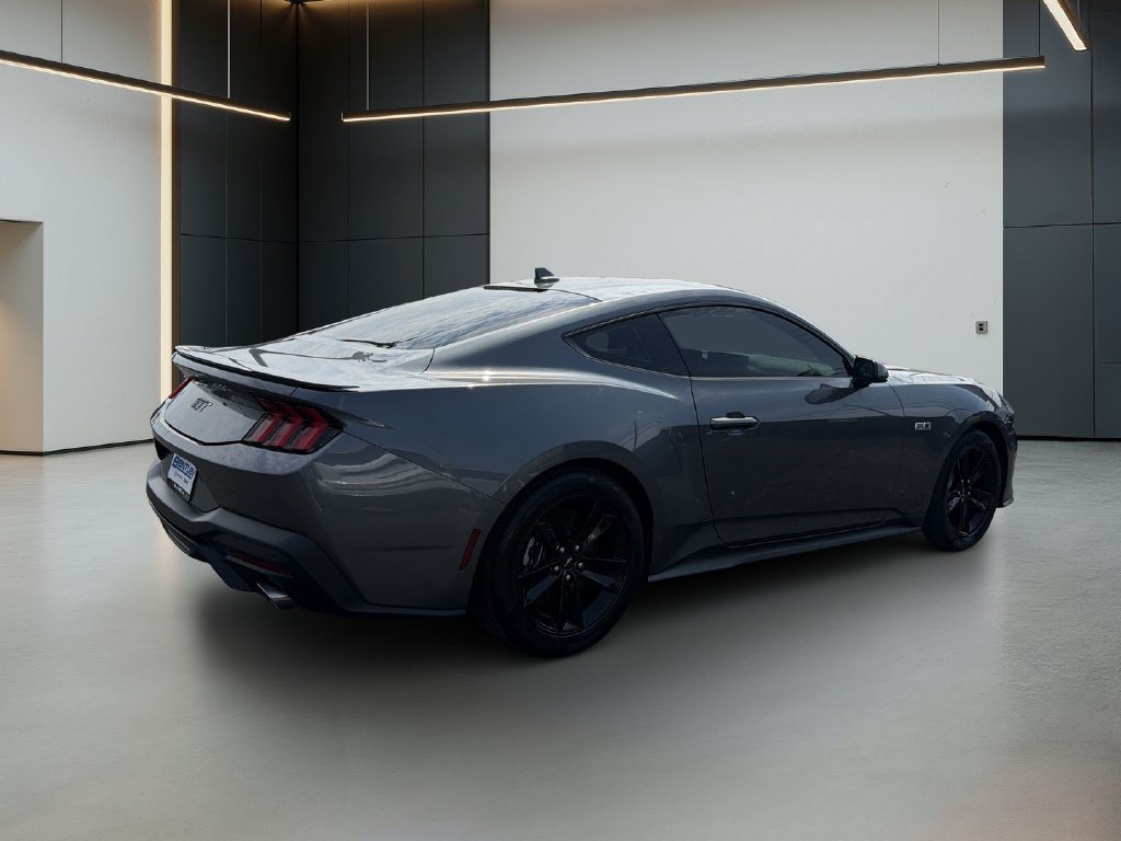 Used 2025 Ford Mustang GT RWD image 6