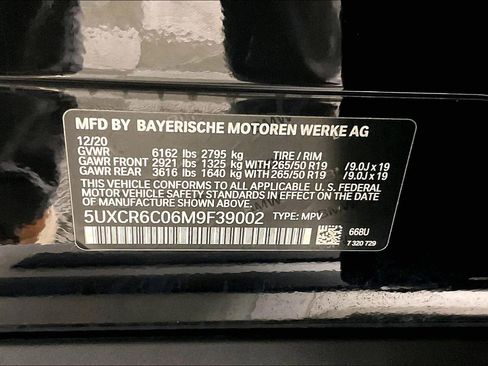 Used 2021 BMW X5 xDrive40i w/ Premium Package image 3