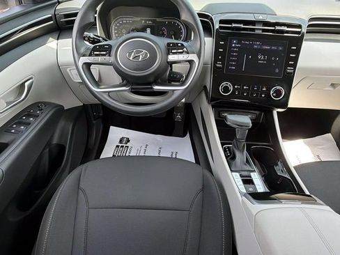 Certified 2024 Hyundai Tucson SE AWD/4WD image 12